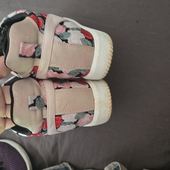 Women's shoes - Picture 3 of 4